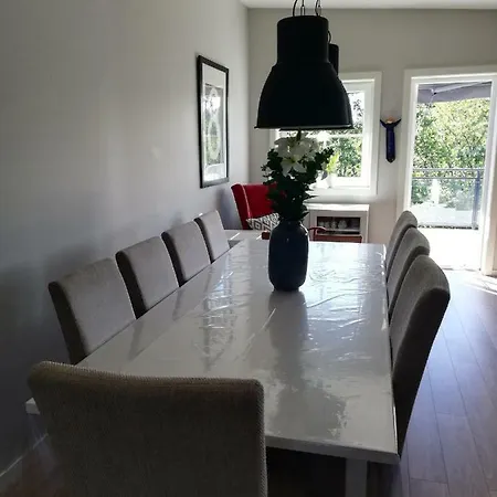 Familievennlig Bolig Naer Dyreparken * Grimstad (Aust-Agder)